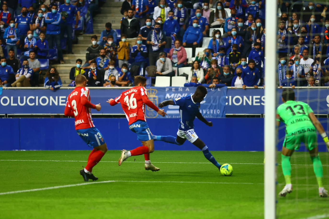 Oviedo y Sporting firman un empate con los goles de Lucas y Djuka. 