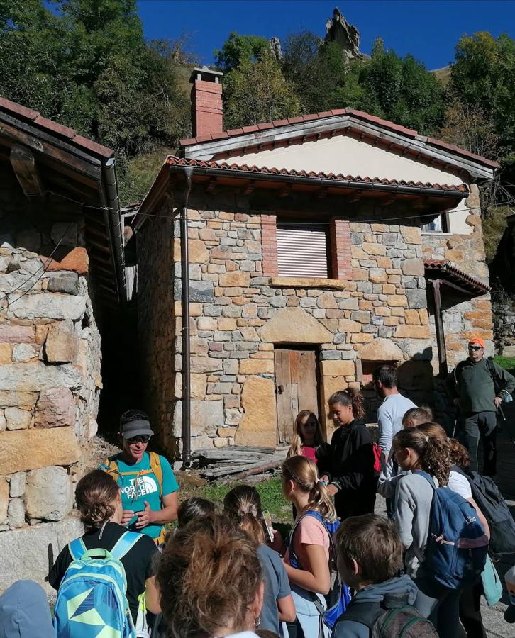 Fotos: Así preparan los niños del club SCEM de Pajares la temporada de esquí