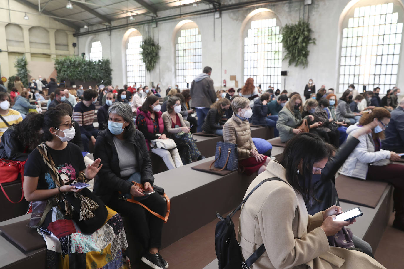 Los más pequeños han podido disfrutar ya de los minijuegos paralímpicos en la jornada de 'Homenaje a Teresa Perales' y del taller «Bolsas sobre la marcha» en el Espacio Steinem. Para los adultos también se han celebrado actividades como «Cuerpo consciente», inspirada en el libro 'Revolution from within' de la Premio Princesa de Asturias de Comunicación y Humanides 2021. 