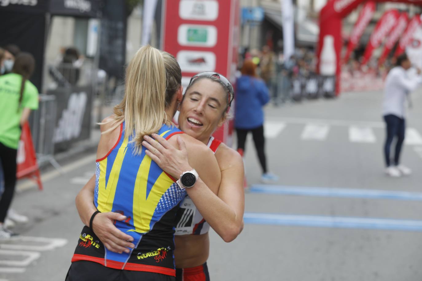 El emblemático trazado que une Cangas de Onís y Covadonga se llenó de 'runners' en su regreso al calendario tras la crisis sanitaria. 