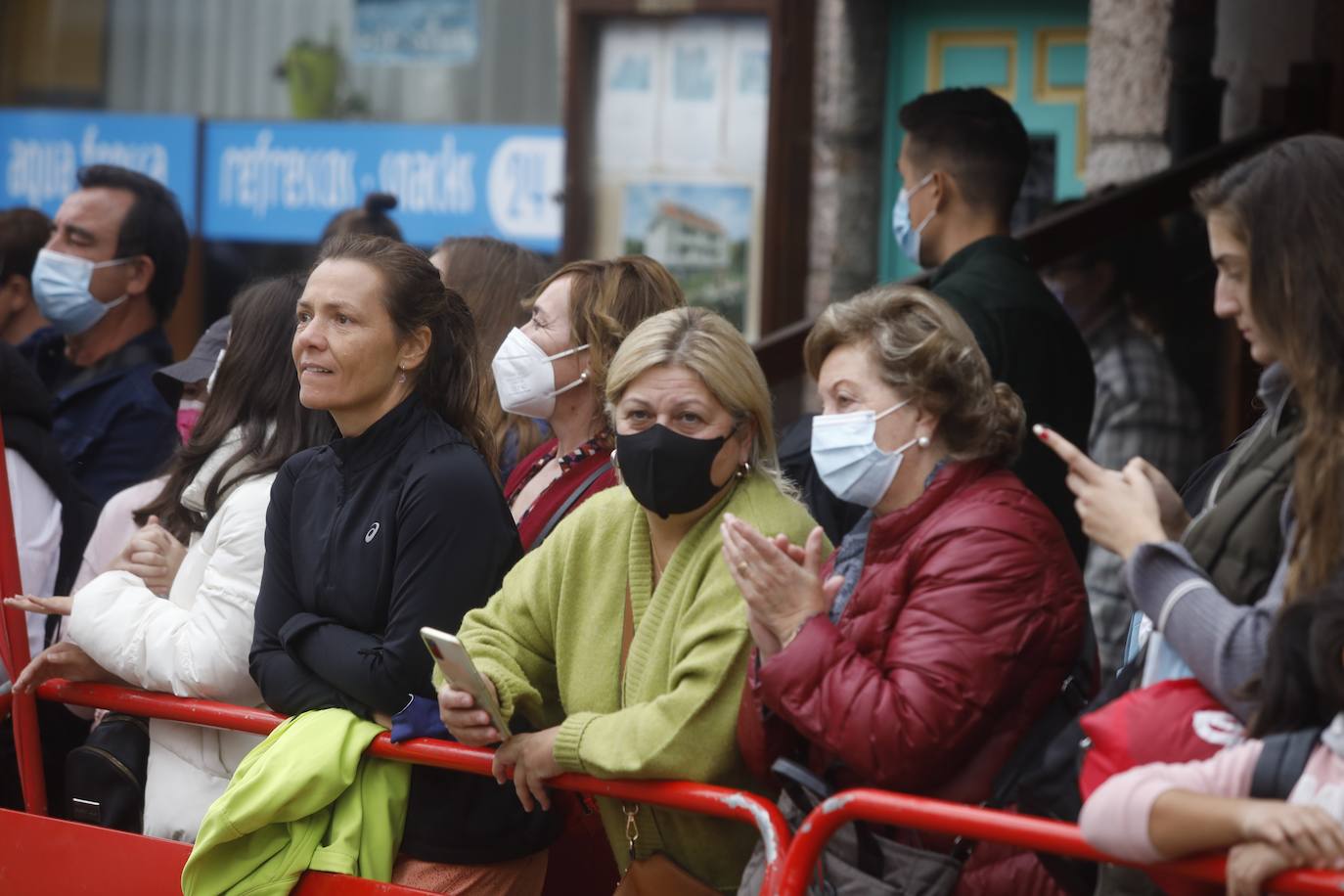 El emblemático trazado que une Cangas de Onís y Covadonga se llenó de 'runners' en su regreso al calendario tras la crisis sanitaria. 