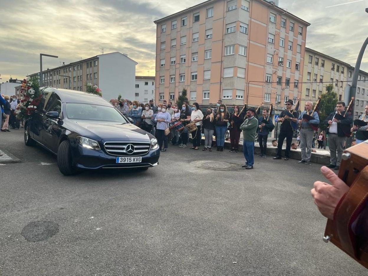 Lugones dio su última despedida ayer a Javi Álvarez. 