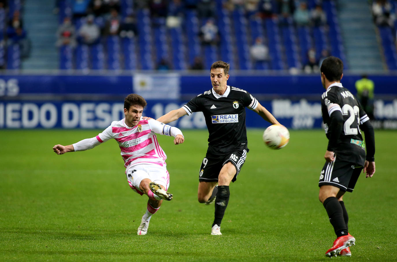 Fotos: Las mejores imágenes del Real Oviedo - Burgos
