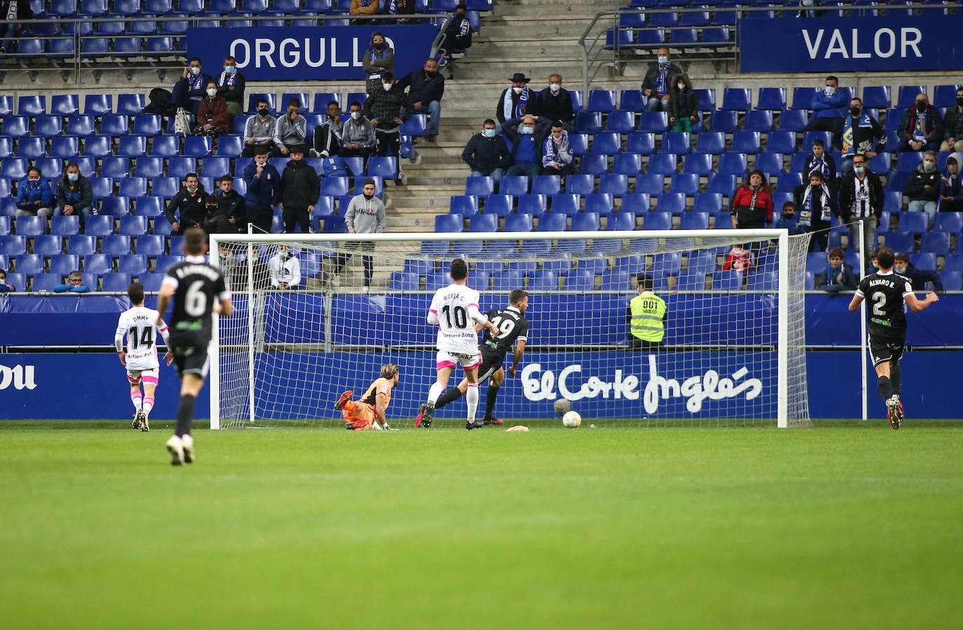 Fotos: Las mejores imágenes del Real Oviedo - Burgos