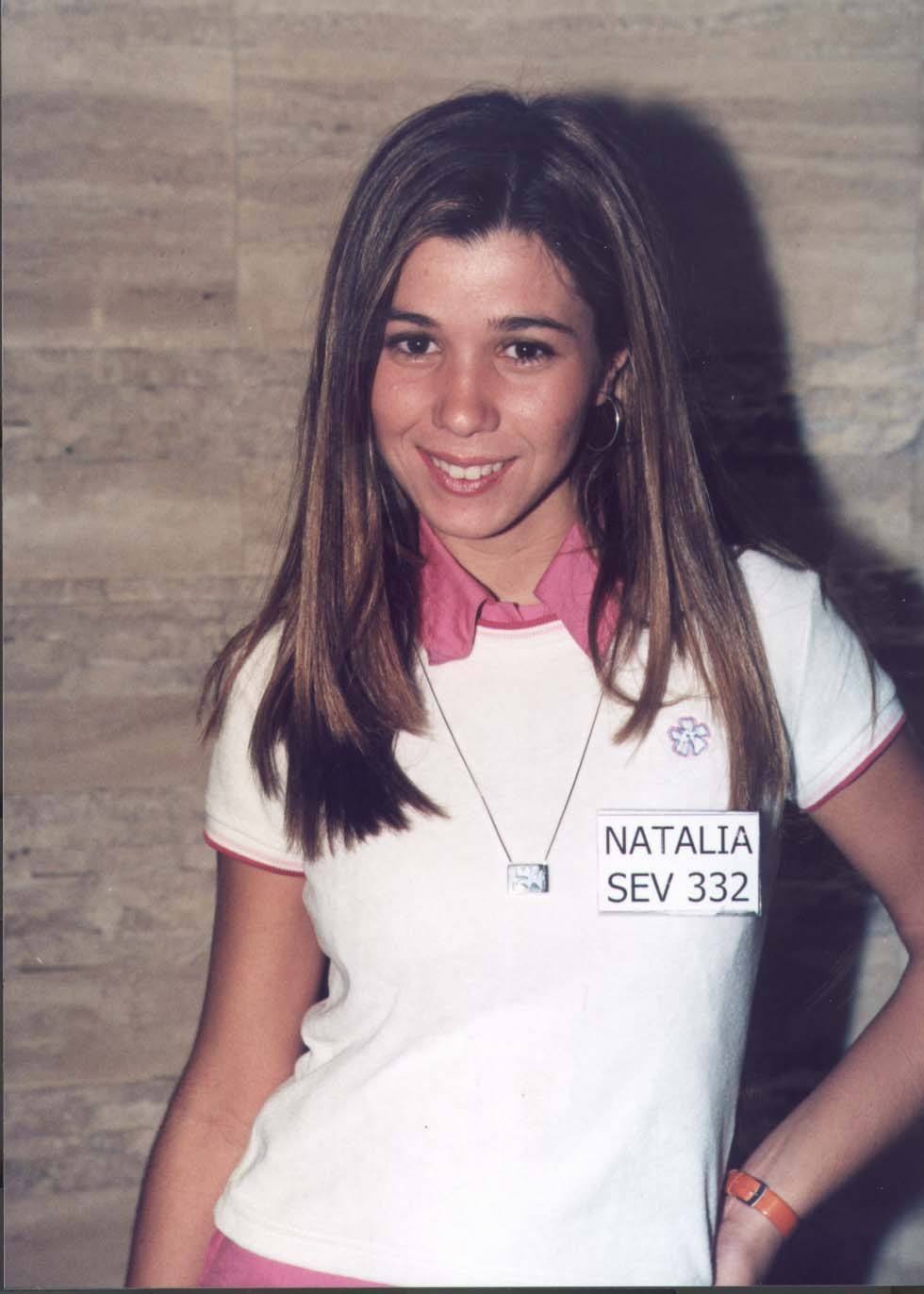 Operación Triunfo suma dos décadas desde su estreno. En 2001 arrancaba un reality pionero en España que fusionaba música y televisión en un espectáculo nunca visto hasta entonces que conquistó sin paliativos a la audiencia. Fue un auténtico fenómeno social. La primera edición dejó momentos y actuaciones inolvidables. Bustamante, Bisbal, Rosa, Chenoa...