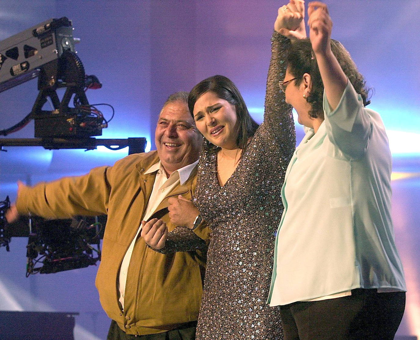 Operación Triunfo suma dos décadas desde su estreno. En 2001 arrancaba un reality pionero en España que fusionaba música y televisión en un espectáculo nunca visto hasta entonces que conquistó sin paliativos a la audiencia. Fue un auténtico fenómeno social. La primera edición dejó momentos y actuaciones inolvidables. Bustamante, Bisbal, Rosa, Chenoa...