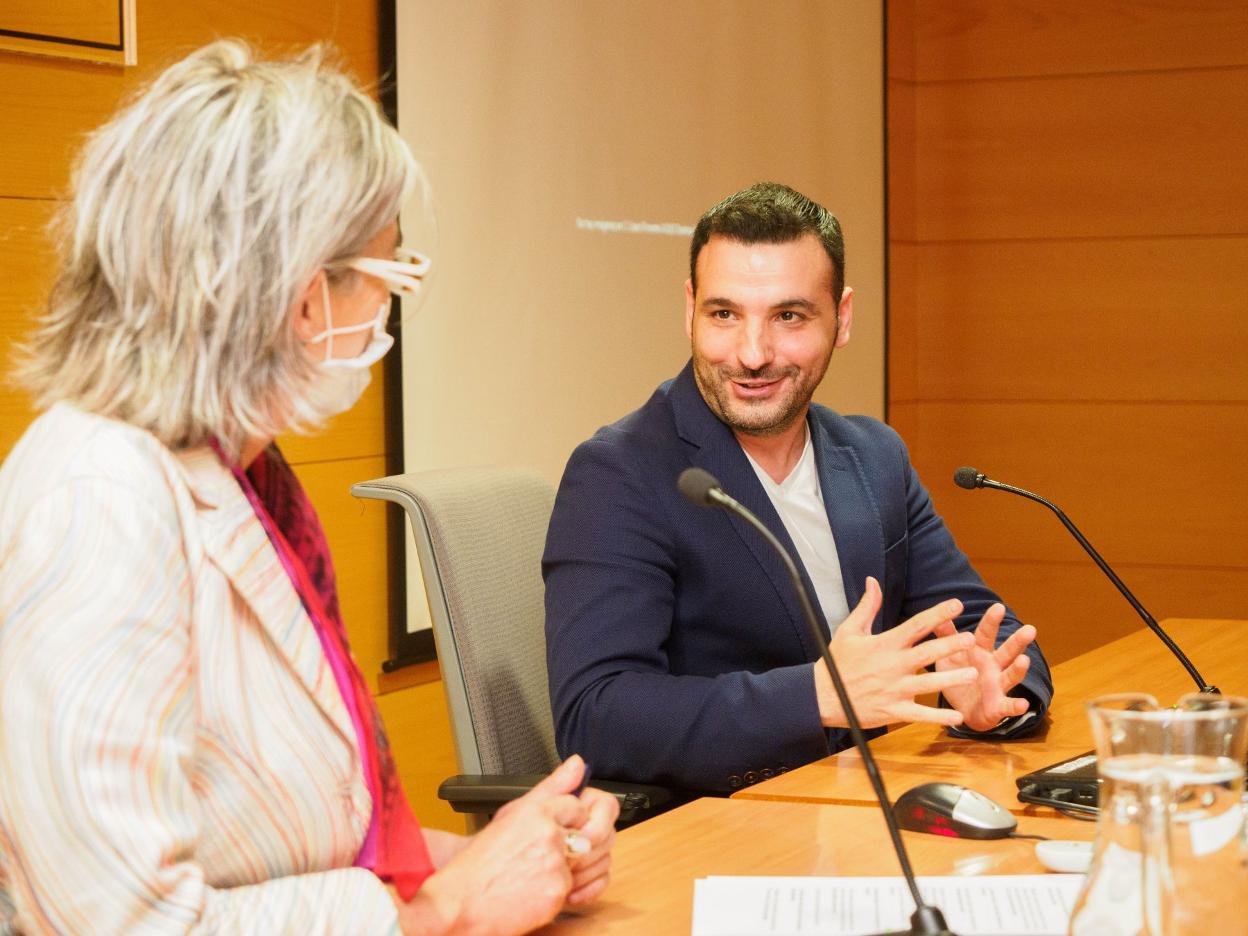 Pablo Moras protagonizó ayer el Aula de Cultura. 