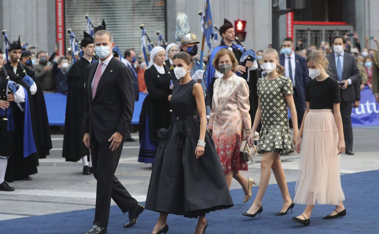 La Reina y la Princesa cautivan con estilos muy marcados