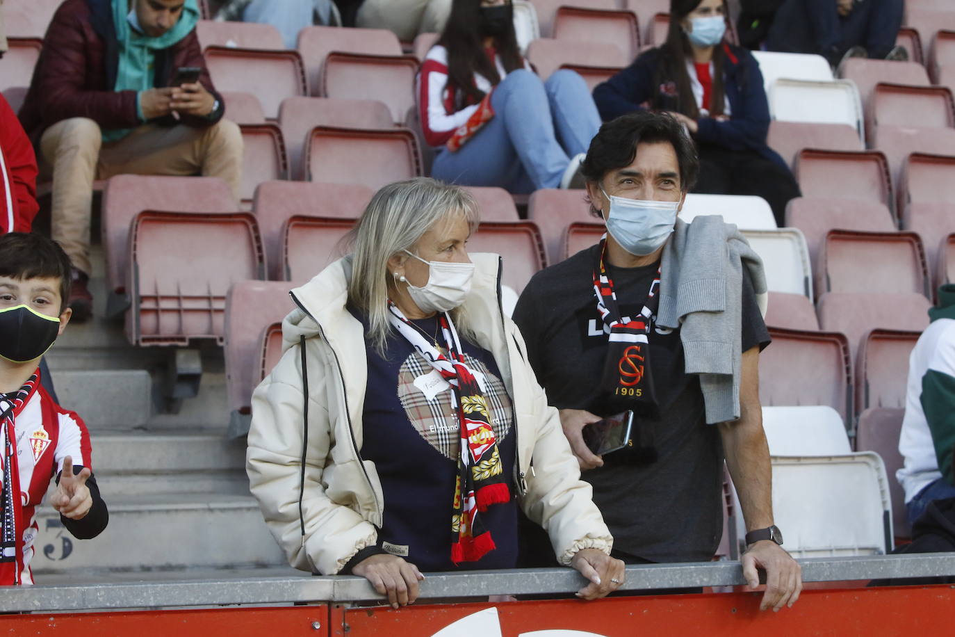 Fotos: ¿Estuviste en el Sporting - Valladolid? ¡Búscate!