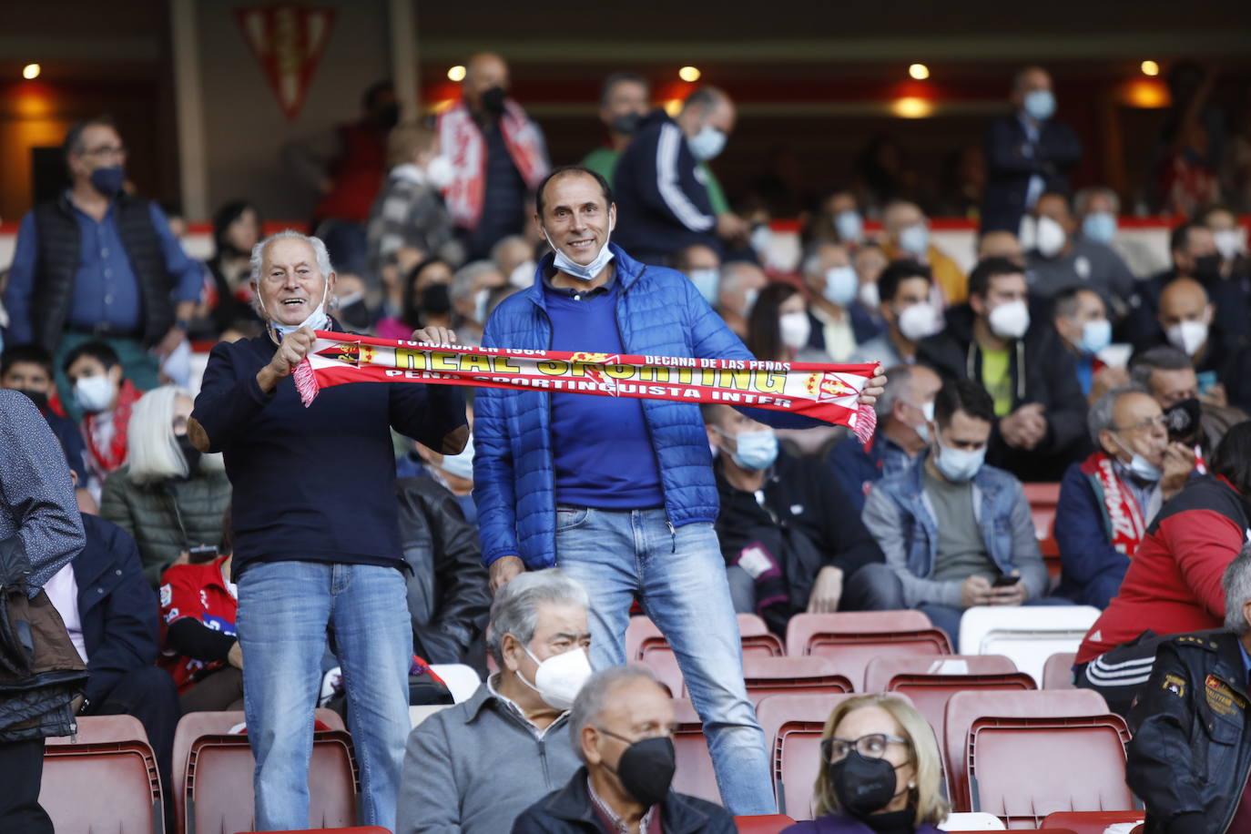 Fotos: ¿Estuviste en el Sporting - Valladolid? ¡Búscate!