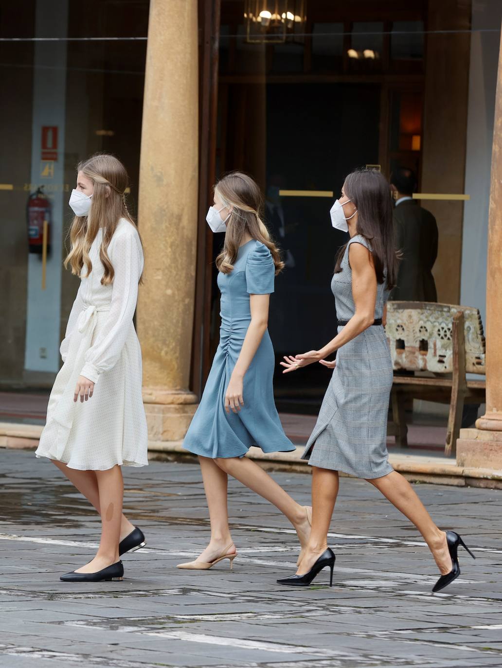 Fotos: Todos los &#039;looks&#039; de la Reina Letizia, la Princesa Leonor y la infanta Sofía