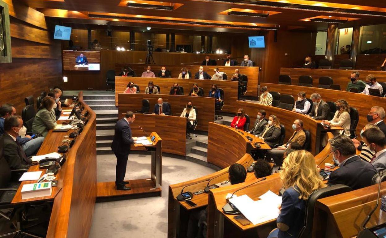 Barbón, durante su intervención en el debate.