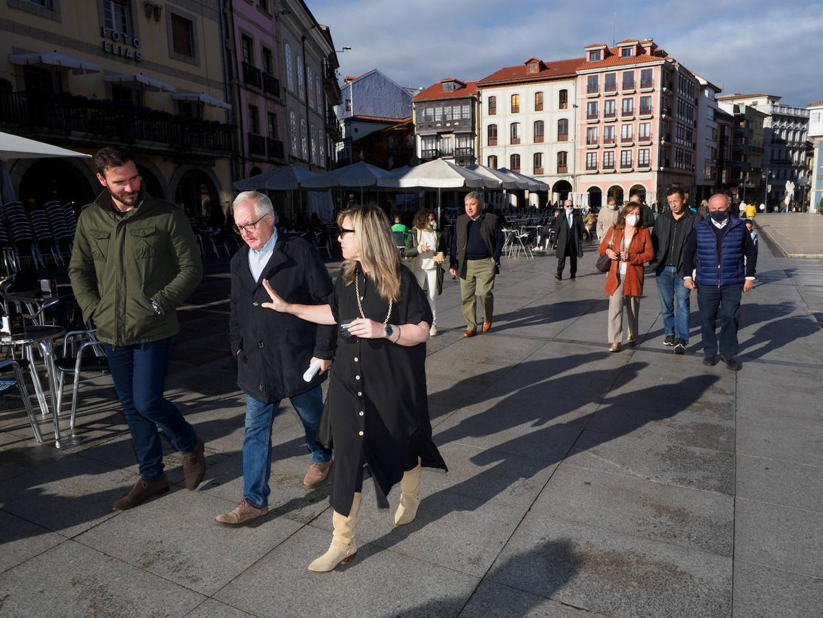 Fotos: Firmas ilustres en el &#039;paseo del colesterol&#039; de Avilés