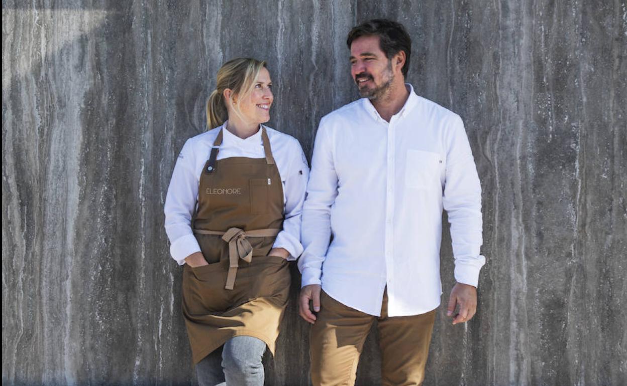 Cristina Arias y Guillermo González, en su establecimiento.