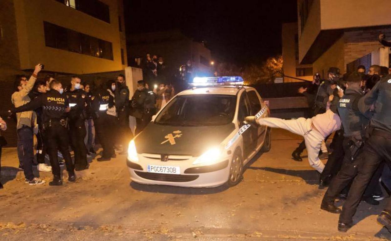 Un hombre ha sido detenido por acabar con la vida de un niño de nueve años en Lardero, en La Rioja. 