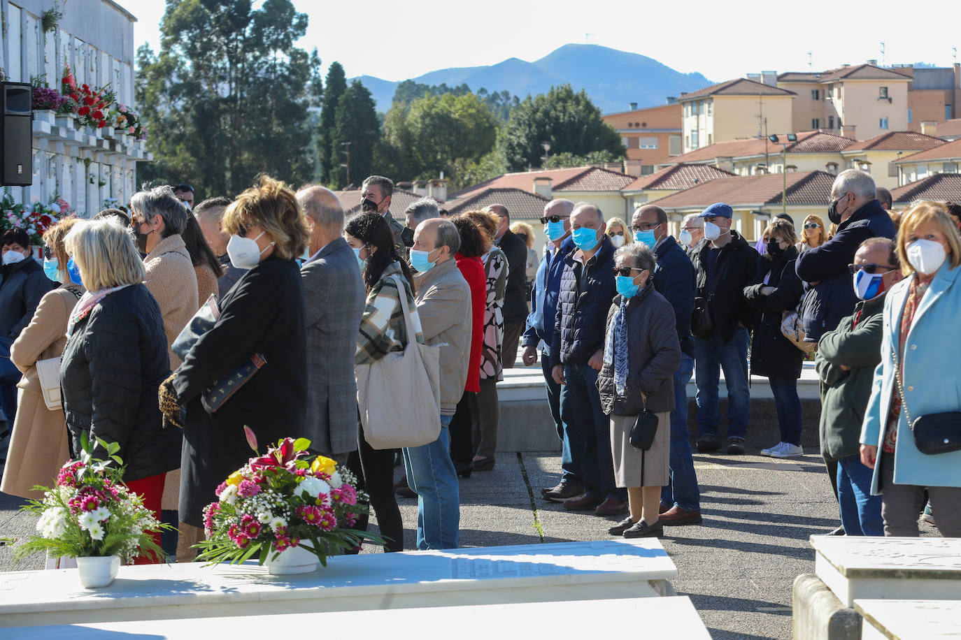 El recuerdo a los seres queridos fallecidos hoy está muy presente