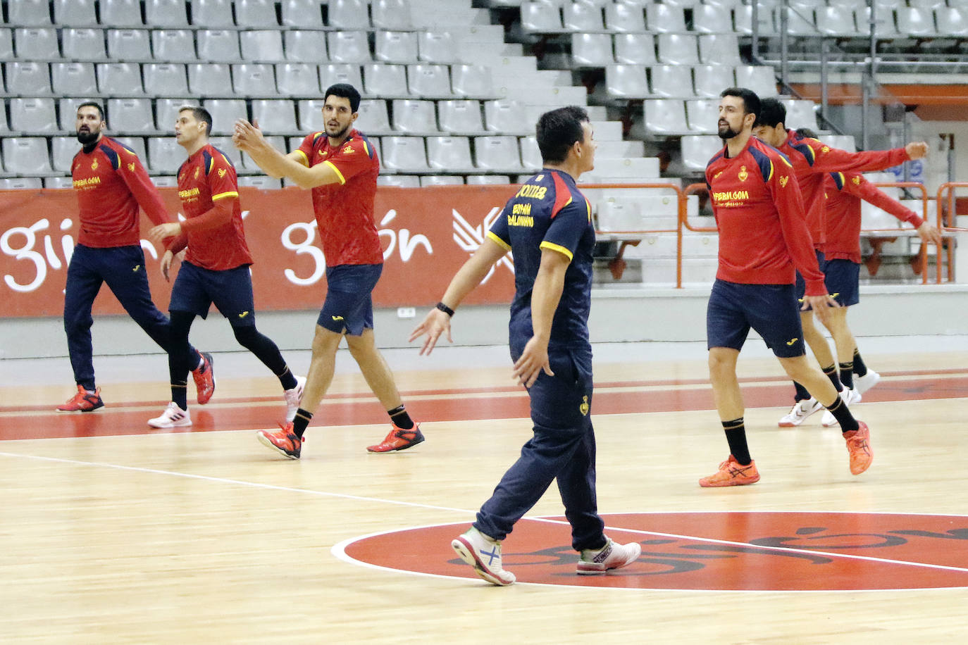 La Selección Española de Balonmano entrena en el Principado, donde disputarán dos amistosos 