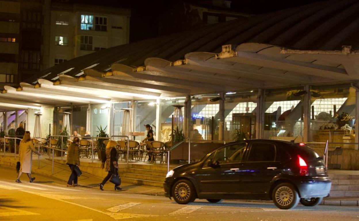 Las inmediaciones de la Plaza de Abastos de Pola de Siero, donde presuntamente se produjo la agresión