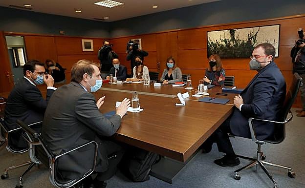 Pumares, sobre la negociación presupuestaria: «No marco líneas rojas»