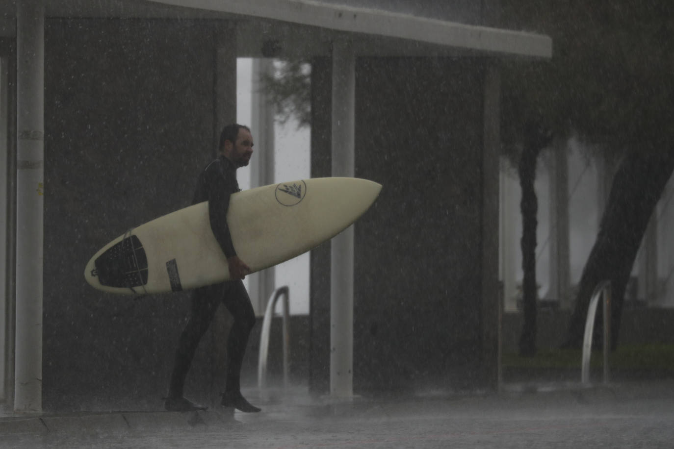 Fotos: La nieve y la lluvia, protagonistas en Asturias