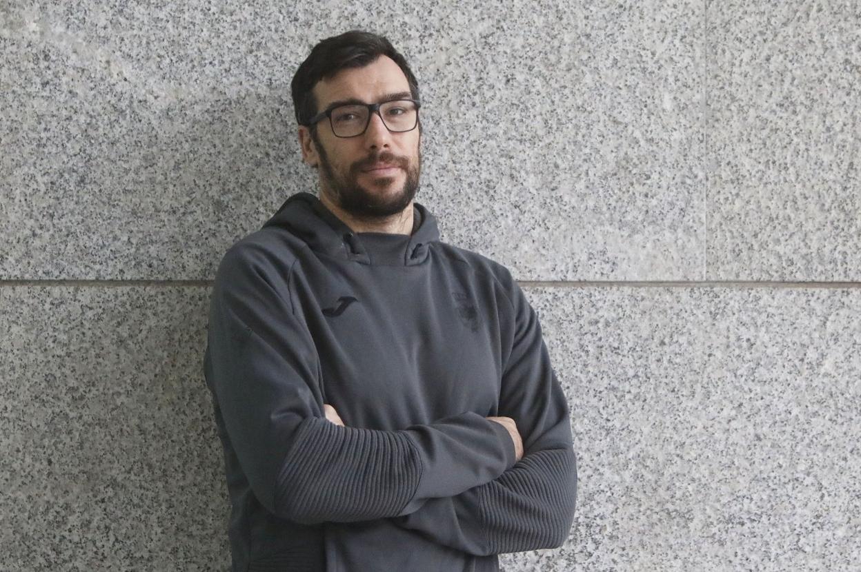 Gedeón Guardiola, ayer, en el hotel de la concentración de Selección, en Gijón. 