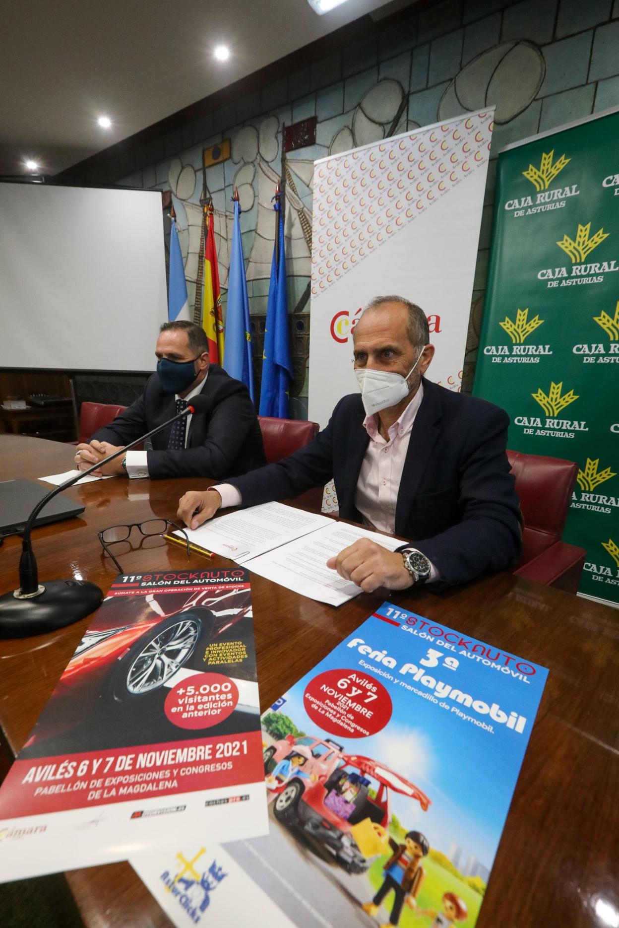 José Manuel Vega y Heriberto Menéndez en la presentación. 