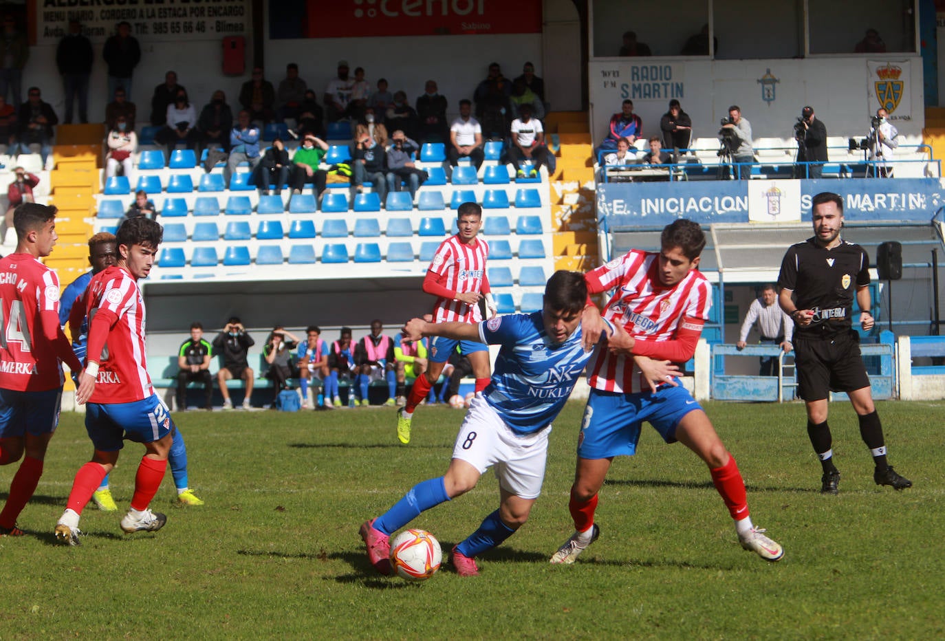 Los de Sergio Sánchez perdieron 1 - 2 en Sotrondio con un San Martín que se fue creciendo con el paso de los minutos. 