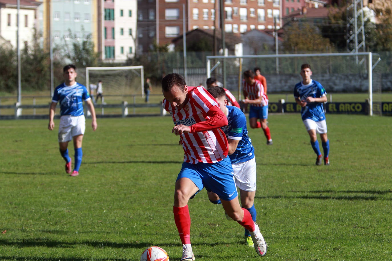 Los de Sergio Sánchez perdieron 1 - 2 en Sotrondio con un San Martín que se fue creciendo con el paso de los minutos. 