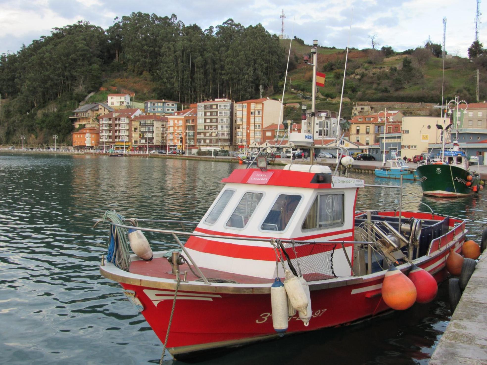 El puerto de Ribadesella, base del corsario irlandés Pronovil, ajusticiado en La Rochelle. 
