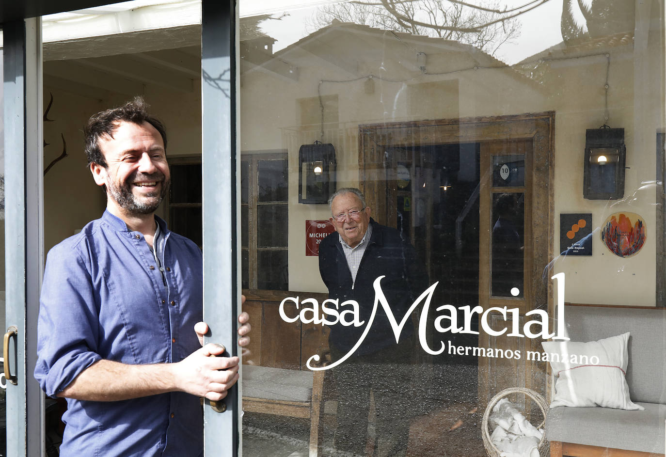 El chef asturiano Nacho Manzano, en su restaurante Casa Marcial 