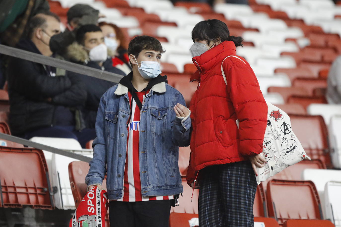 Fotos: ¿Estuviste en el Sporting - Real Sociedad B? ¡Búscate!