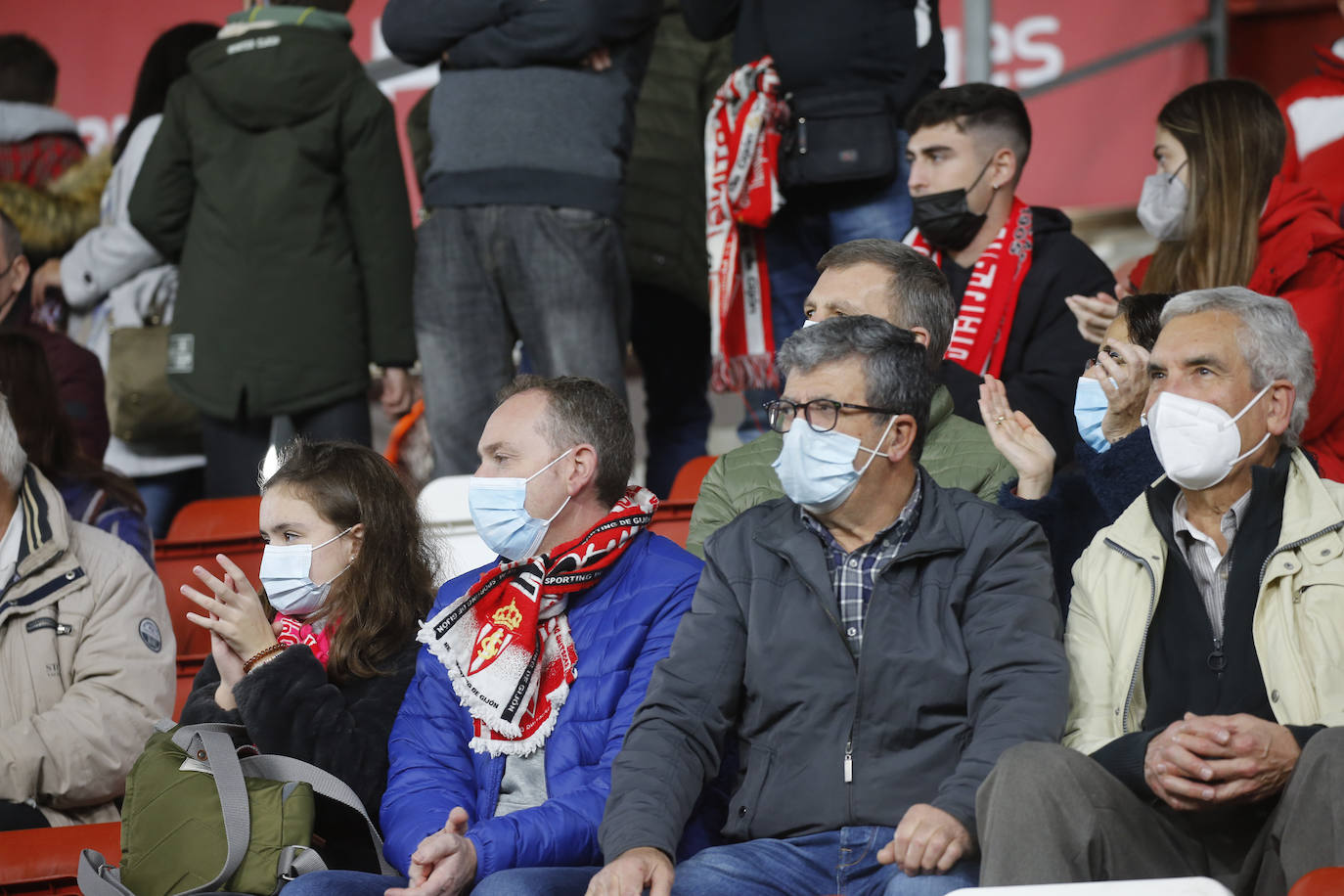 Fotos: ¿Estuviste en el Sporting - Real Sociedad B? ¡Búscate!