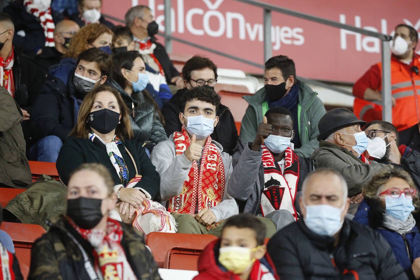 Fotos: ¿Estuviste en el Sporting - Real Sociedad B? ¡Búscate!