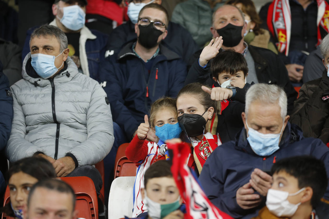 Fotos: ¿Estuviste en el Sporting - Real Sociedad B? ¡Búscate!