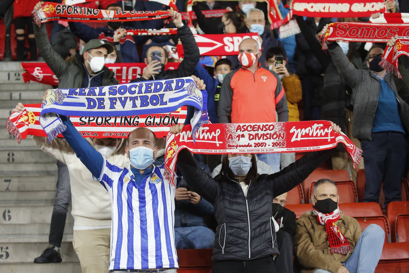 Fotos: ¿Estuviste en el Sporting - Real Sociedad B? ¡Búscate!