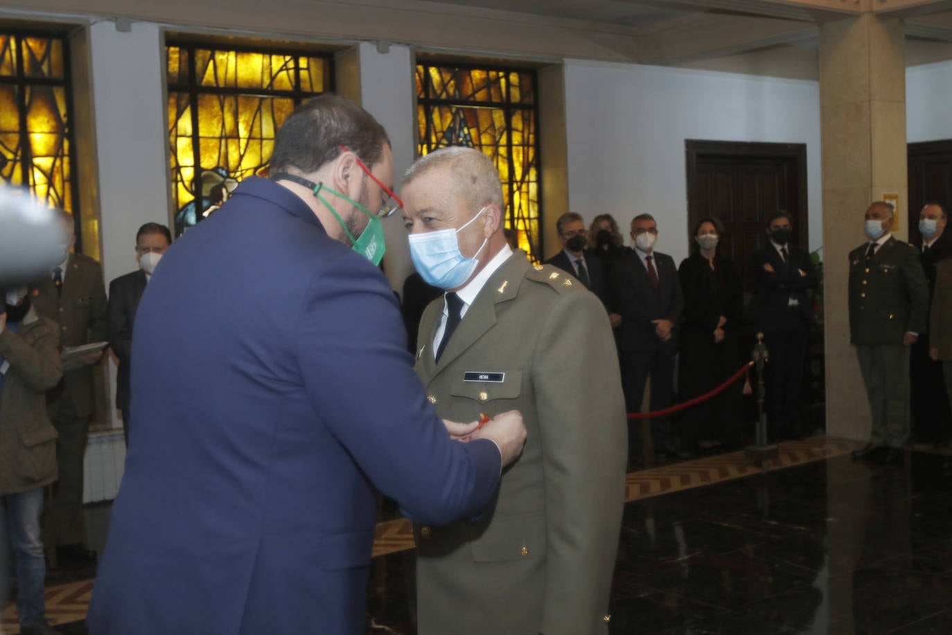 El presidente del Principado de Asturias, Adrián Barbón, asiste al acto conmemorativo del XXVII aniversario de la Delegación de Defensa en Asturias y participa en la entrega de condecoraciones y diplomas.