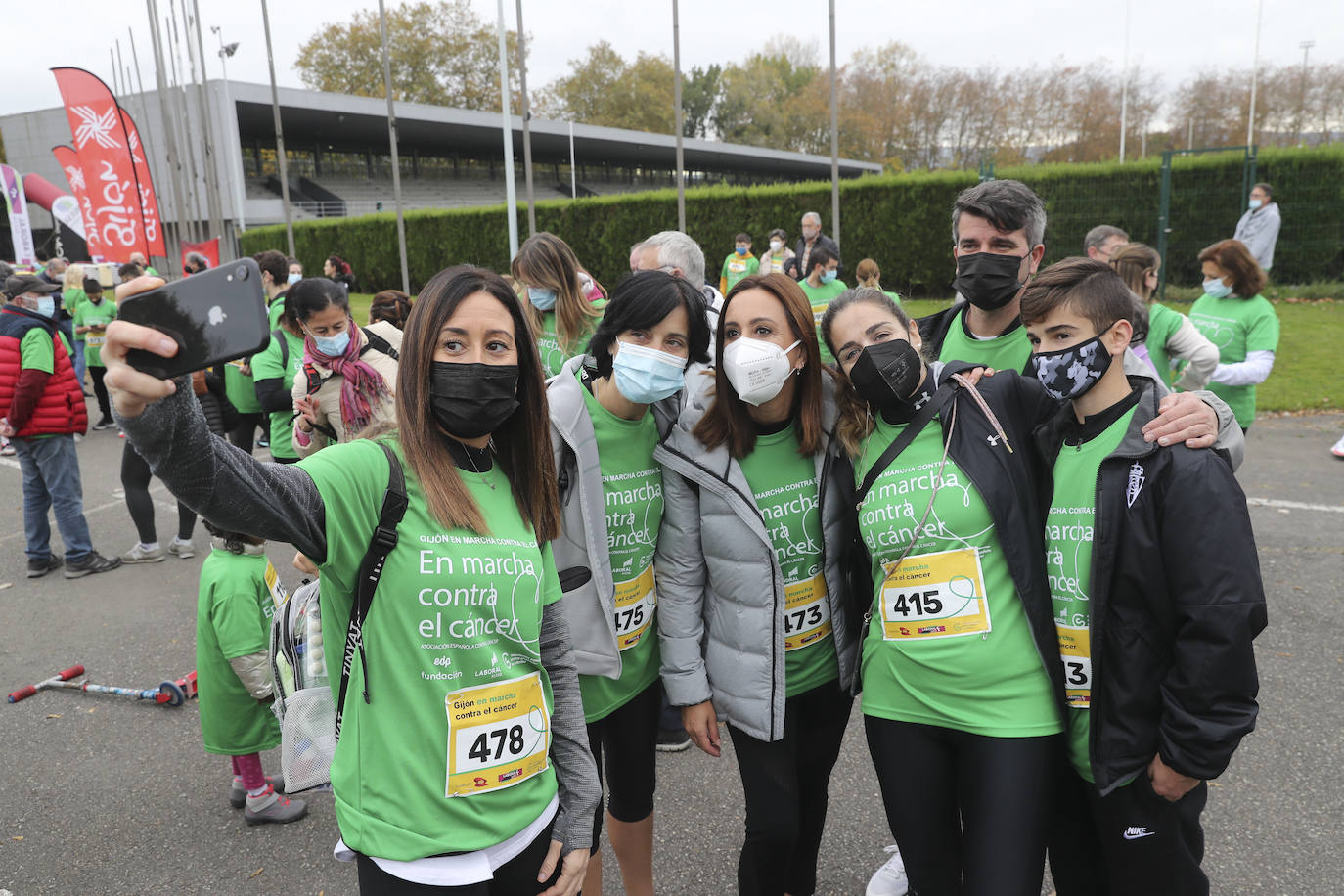 La Asociación Española contra el Cáncer (AECC) ha organizado marchas en Gijón y Avilés para que «la gente tome conciencia y colabore». El objetivo de la iniciativa es mejorar la calidad de vida de los enfermos de cáncer. 