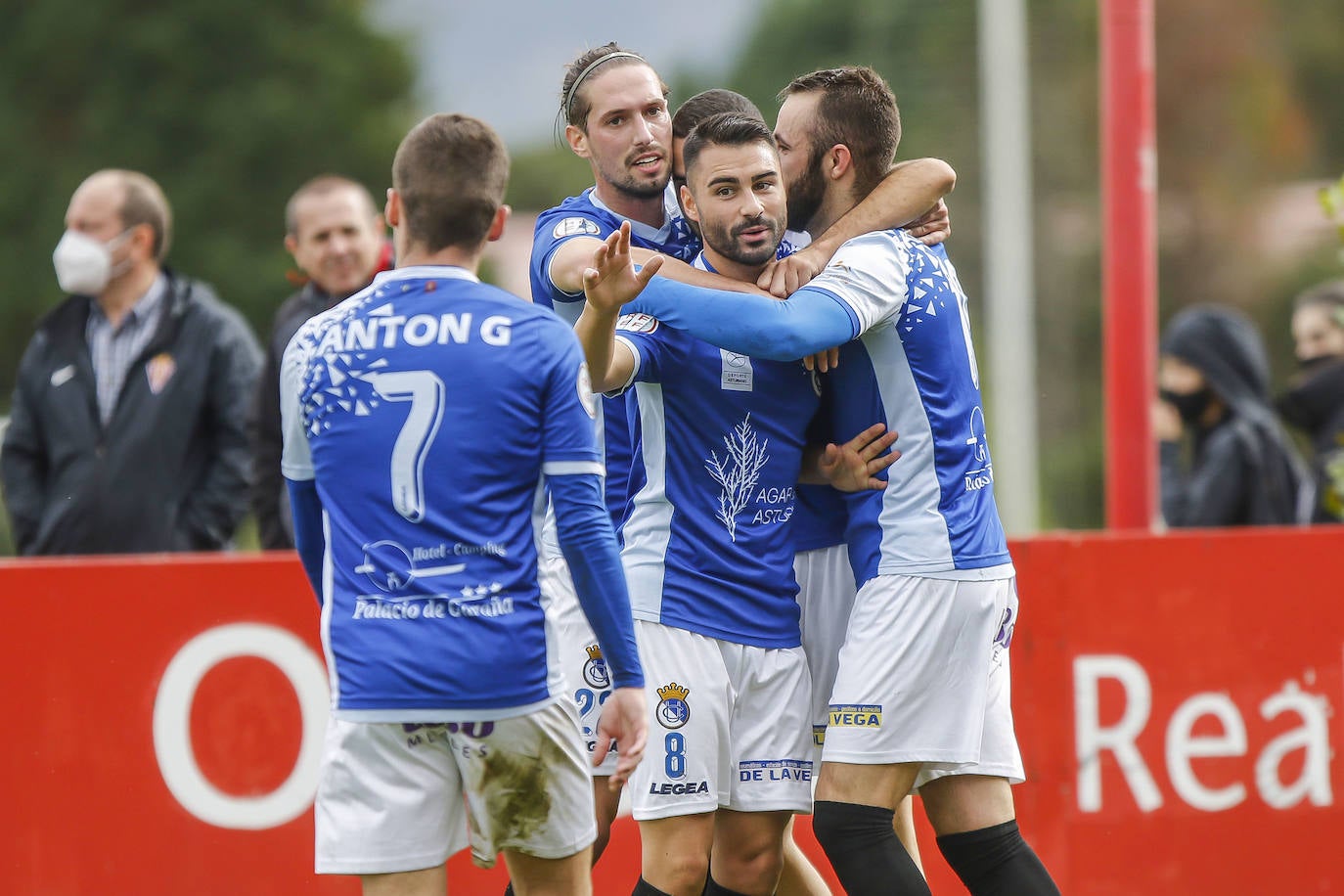 Fotos: El Sporting B - Urraca, en imágenes