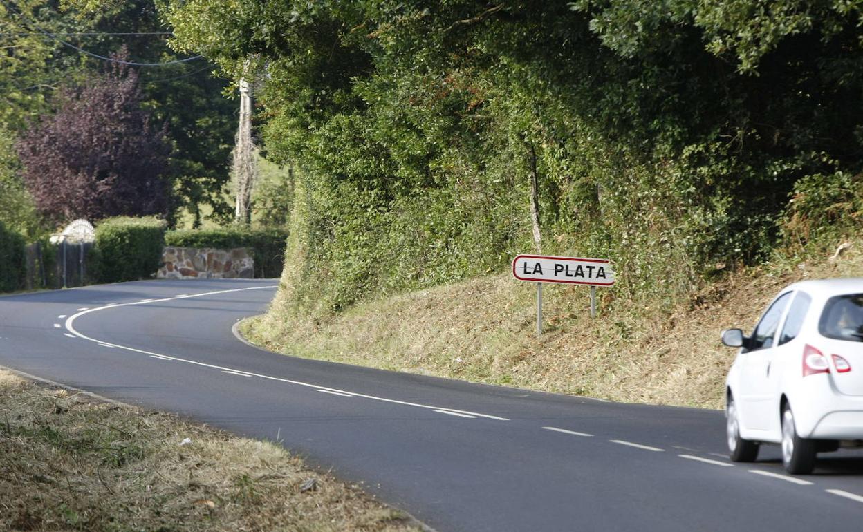 El conductor emprendió su huida por la carretera de La Plata. 