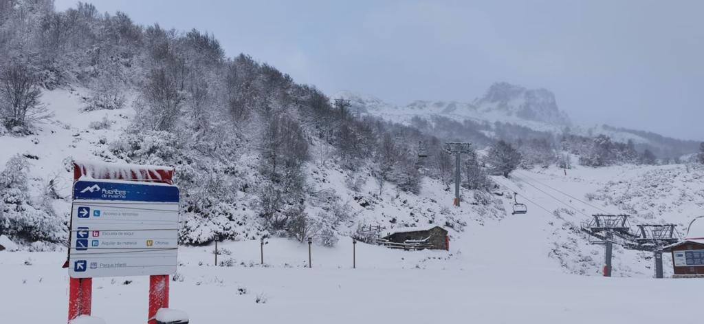 Fotos: Asturias, bajo el primer temporal de nieve del otoño