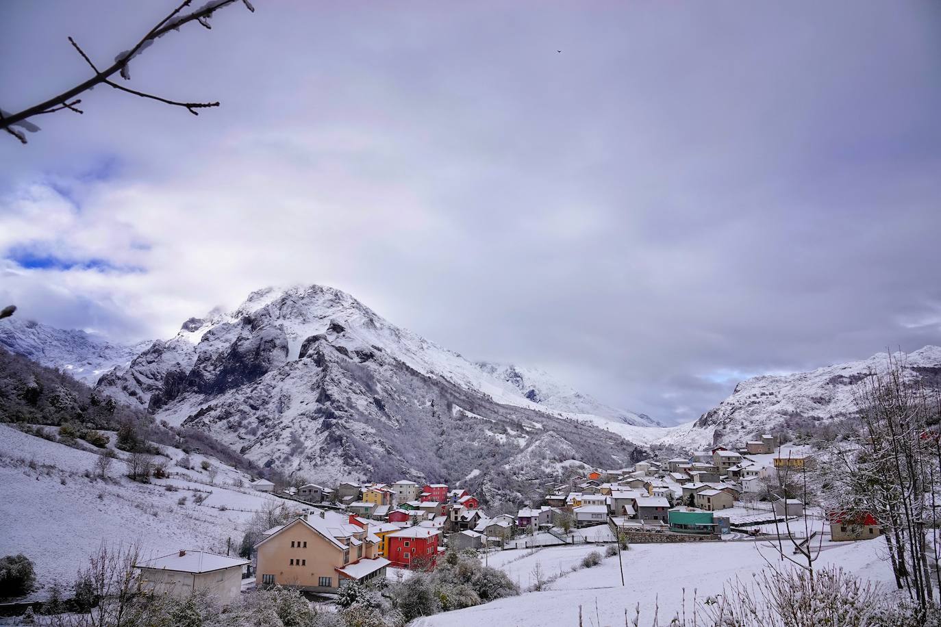 Fotos: Asturias, bajo el primer temporal de nieve del otoño