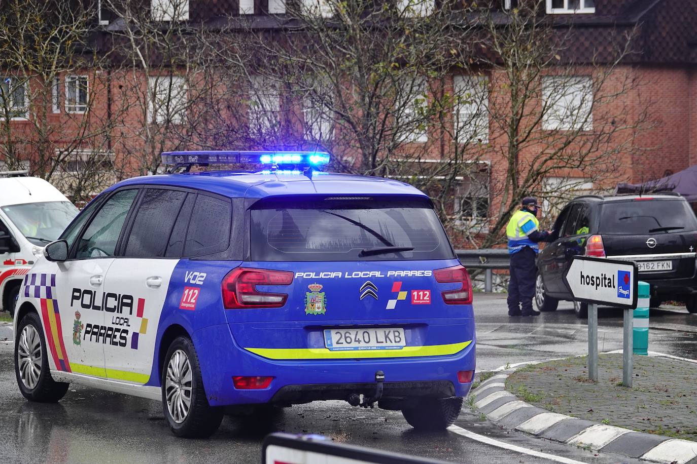 Las intensas lluvias y la nieve caída en los últimos días ha provocado importantes daños en buena parte de Asturias, principalmente en la zona oriental de la región donde, incluso, se ha tenido que evacuar a decenas de pacientes del hospital de Arriondas. Pero el agua también ha anegado otras áreas de Asturias 