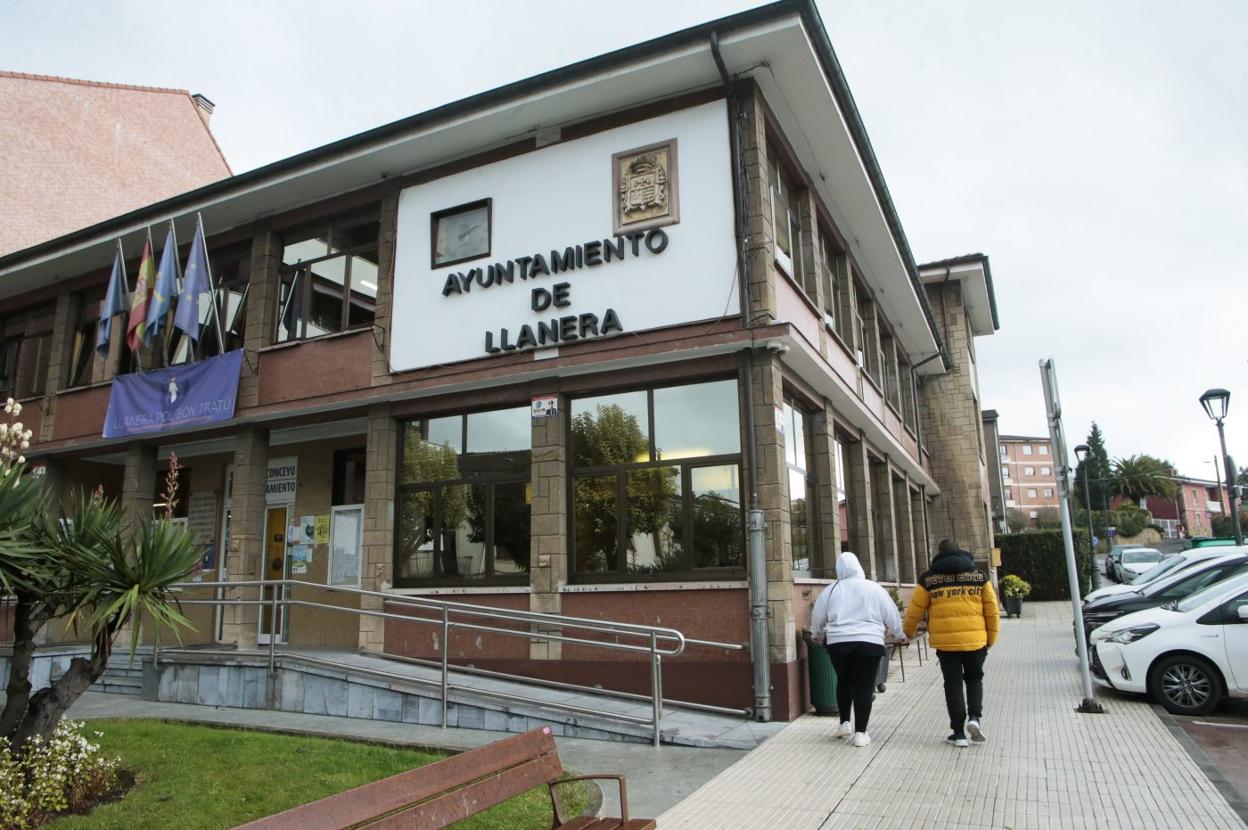 El Ayuntamiento de Llanera, en la localidad de Posada. 