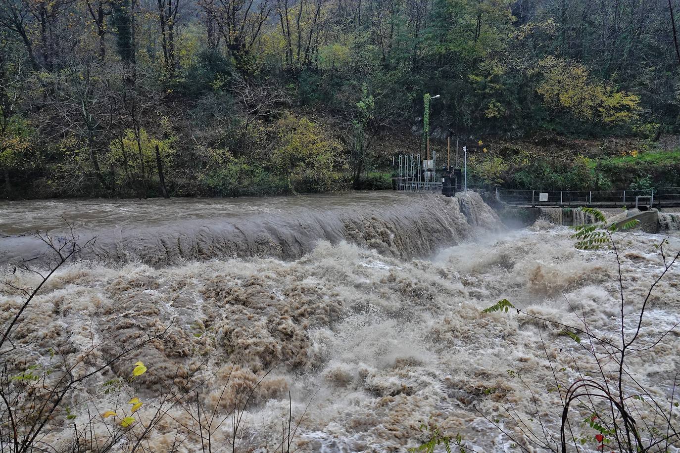 Fotos: Los ríos se desbordan en el oriente de Asturias