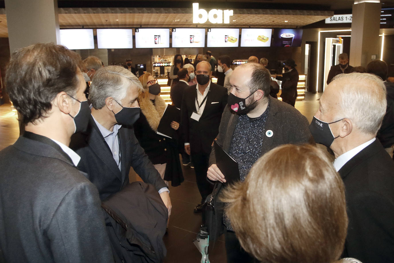 En imágenes: Vuelve el cine al centro de Gijón en Los Fresnos