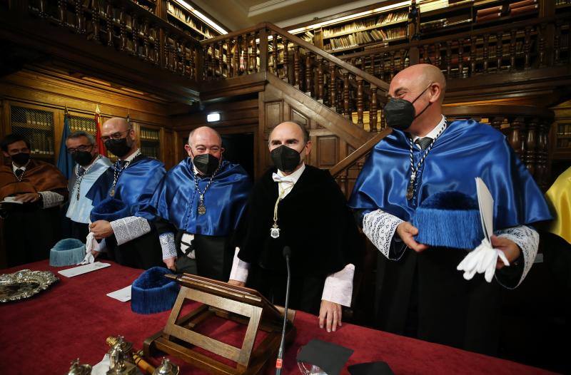 En imágenes: La Universidad de Oviedo entrega sus premios Fin de Grado en Santa Catalina