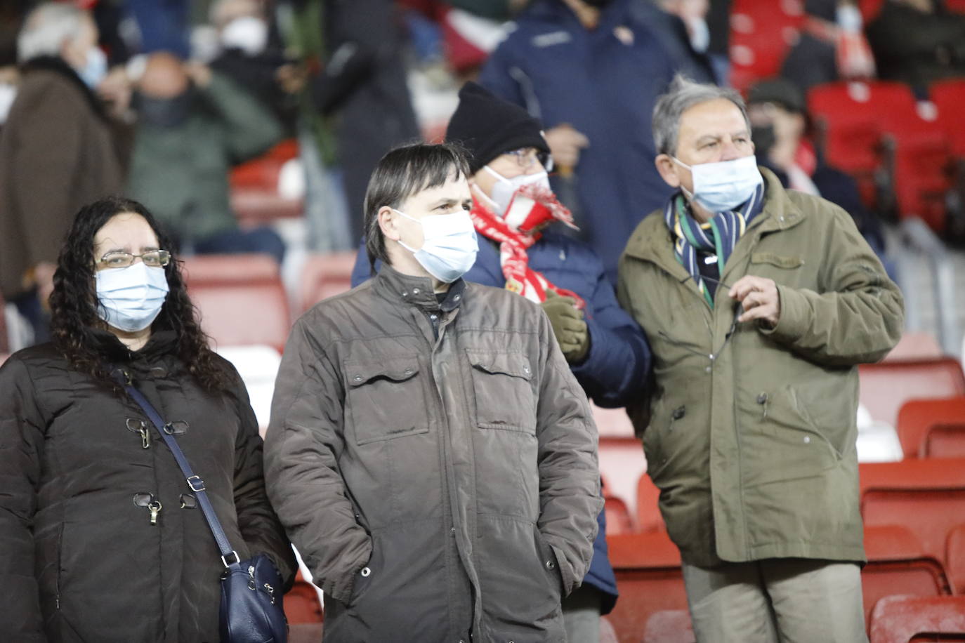 Fotos: ¿Estuviste en el Sporting - Fuenlabrada? ¡Búscate!