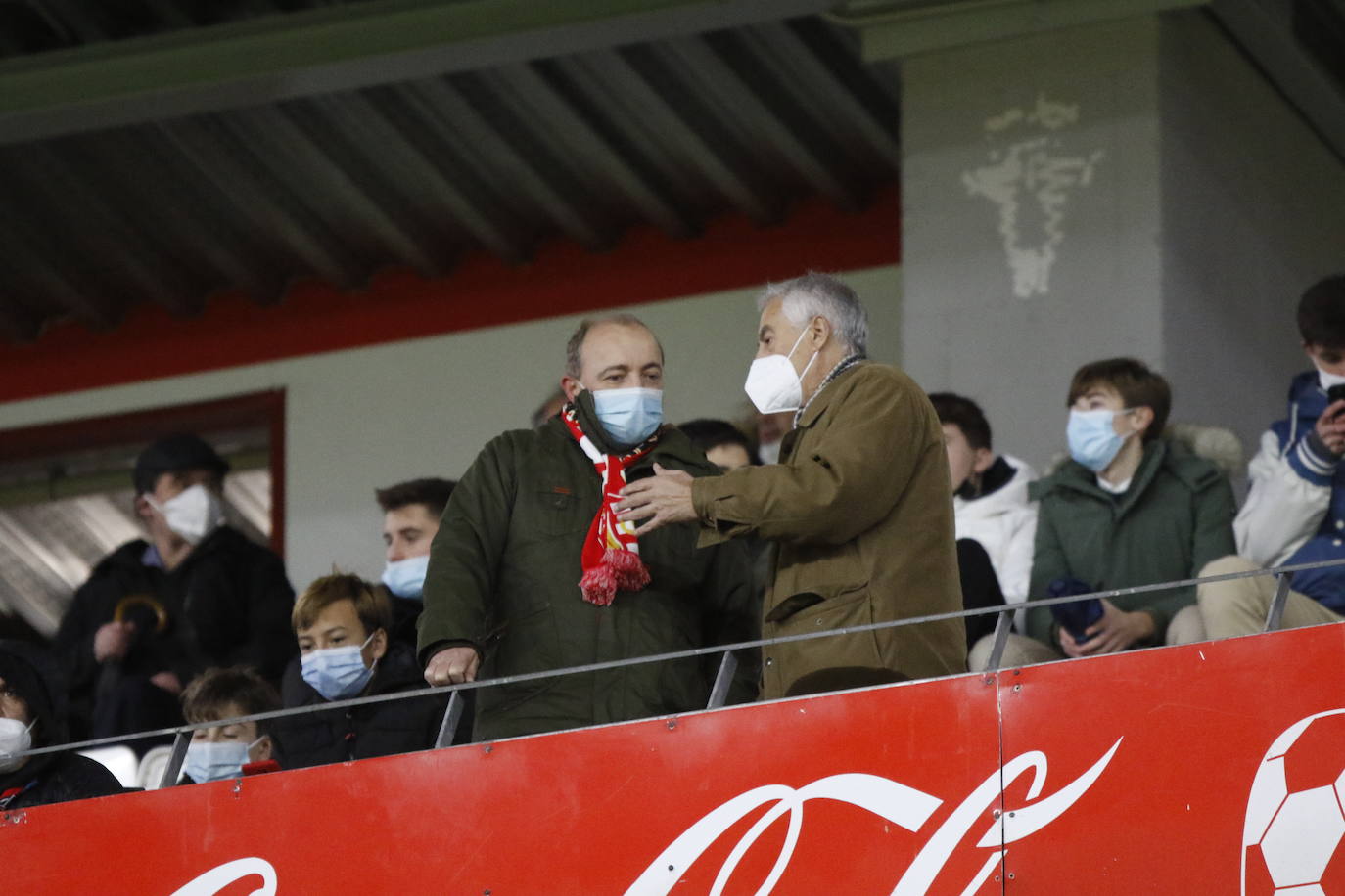 Fotos: ¿Estuviste en el Sporting - Fuenlabrada? ¡Búscate!