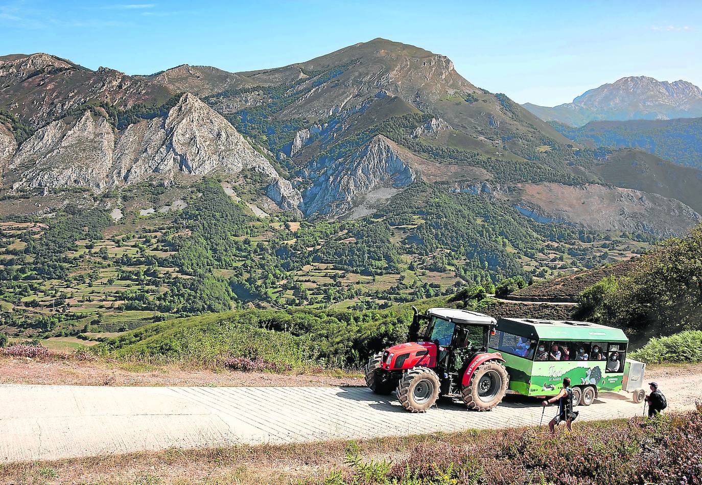 El tren a Brañagallones, una de las iniciativas que apoya EDP a través del programa Entama. e. c.