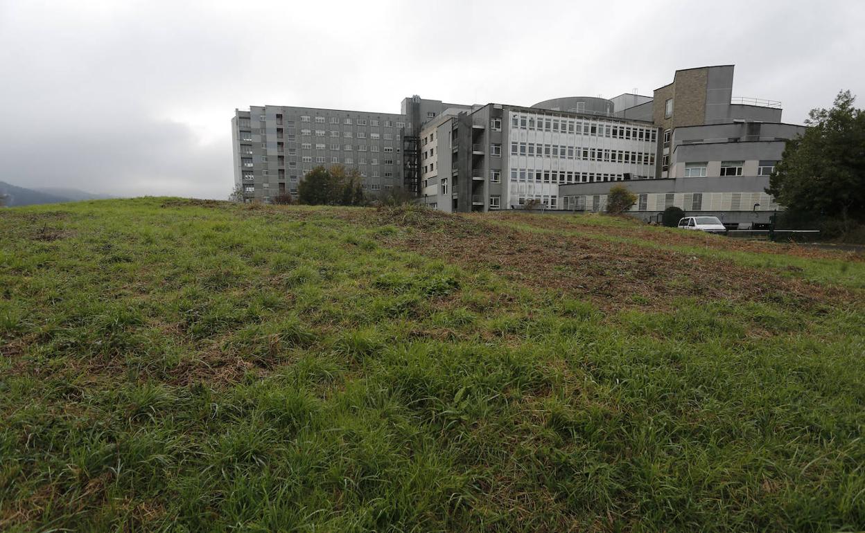 Parcela destinada a la ampliación del Hospital de Cabueñes 